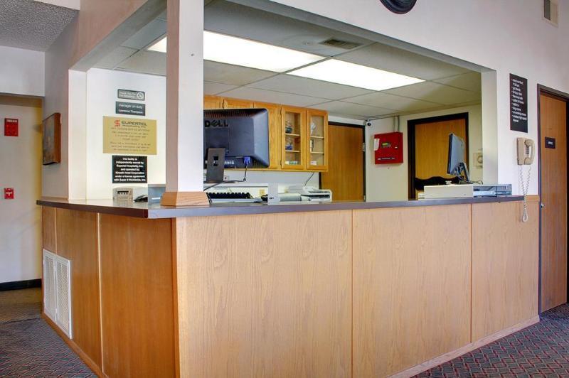Motel Super 8 By Wyndham West Plains Exteriér fotografie